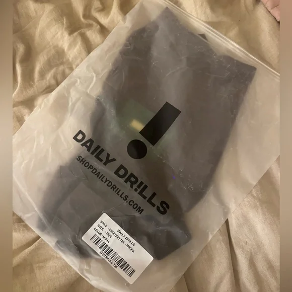 Daily Drills Everyday Tee- mocha - Picture 5 of 5